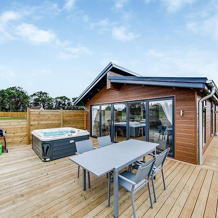 Noahs Retreat Hotel Laceby Exterior foto